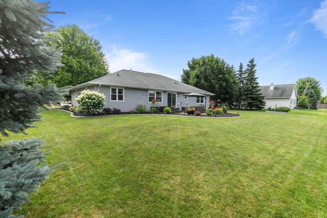 728 LANG WAY, Kimberly, WI 54136