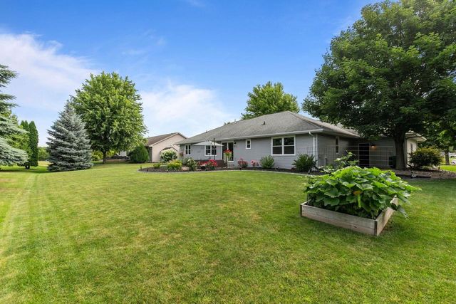 728 LANG WAY, Kimberly, WI 54136