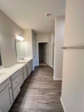 425 S Downs Cir, Goodlettsville, TN 37072