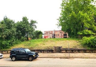 1422 Liverpool Street, Manchester, PA 15233