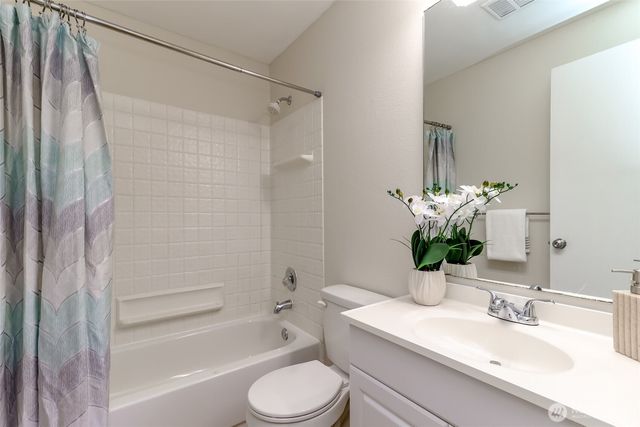 15836 SE Fairwood Boulevard, Renton, WA 98058