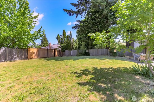15836 SE Fairwood Boulevard, Renton, WA 98058