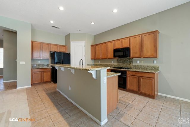 5816 Calico Cove Court, Bakersfield, CA 93306