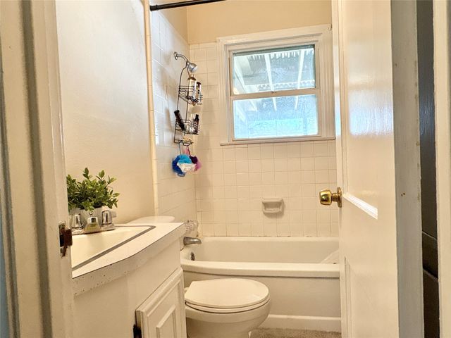 3619 Falls Drive, Dallas, TX 75211