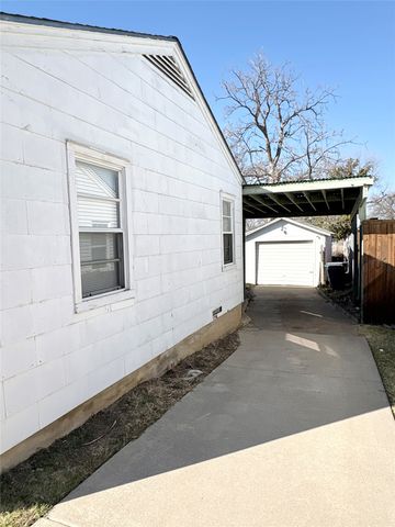 3619 Falls Drive, Dallas, TX 75211