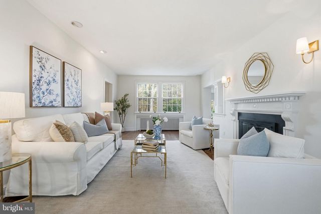 3225 N GLEBE RD, Arlington, VA 22207