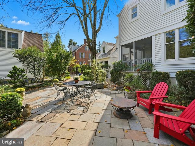 3225 N GLEBE RD, Arlington, VA 22207