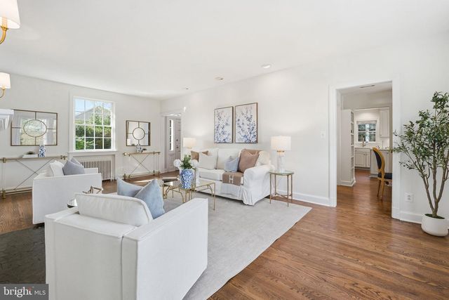 3225 N GLEBE RD, Arlington, VA 22207