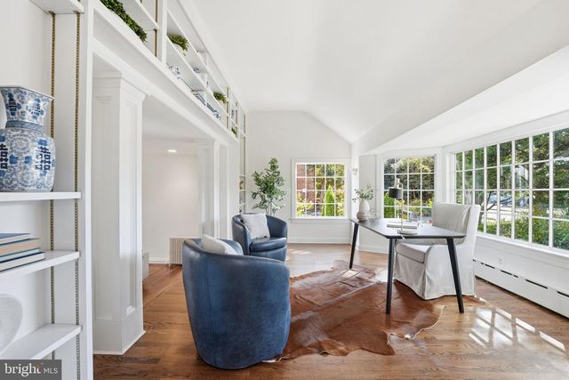3225 N GLEBE RD, Arlington, VA 22207