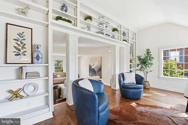 3225 N GLEBE RD, Arlington, VA 22207