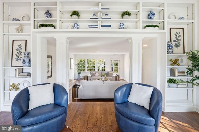 3225 N GLEBE RD, Arlington, VA 22207