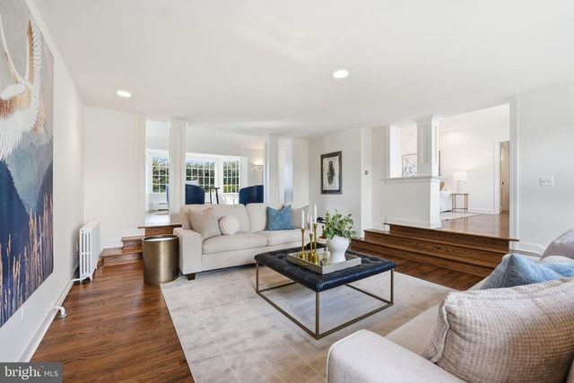 3225 N GLEBE RD, Arlington, VA 22207