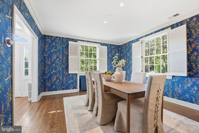 3225 N GLEBE RD, Arlington, VA 22207