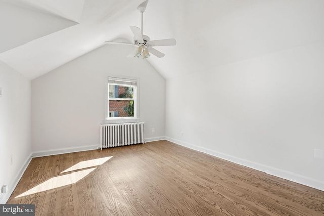 3225 N GLEBE RD, Arlington, VA 22207
