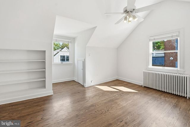 3225 N GLEBE RD, Arlington, VA 22207