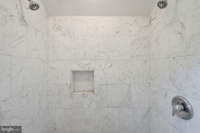 3225 N GLEBE RD, Arlington, VA 22207