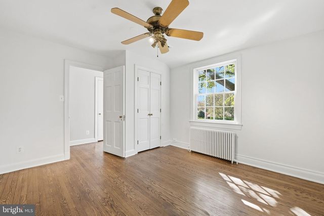 3225 N GLEBE RD, Arlington, VA 22207