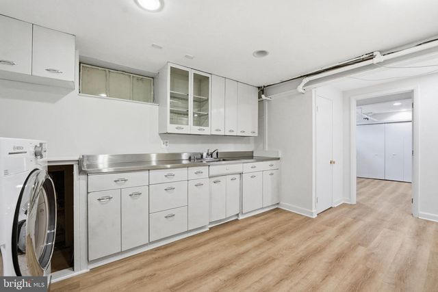 3225 N GLEBE RD, Arlington, VA 22207