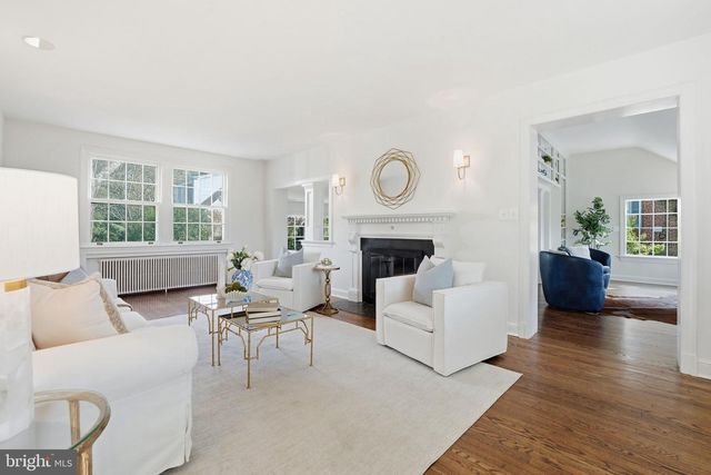 3225 N GLEBE RD, Arlington, VA 22207