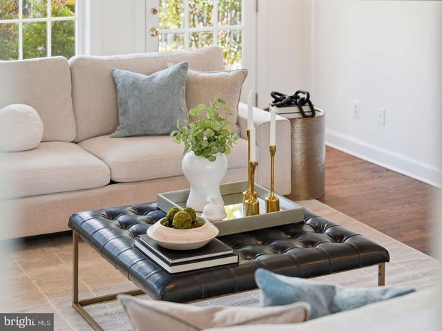 3225 N GLEBE RD, Arlington, VA 22207