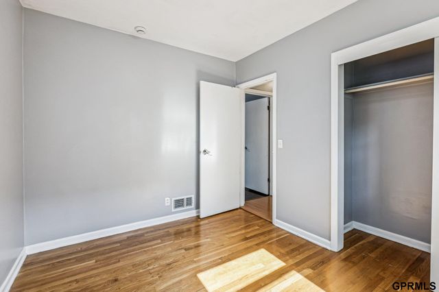 2714 S 60Th Street, Omaha, NE 68106