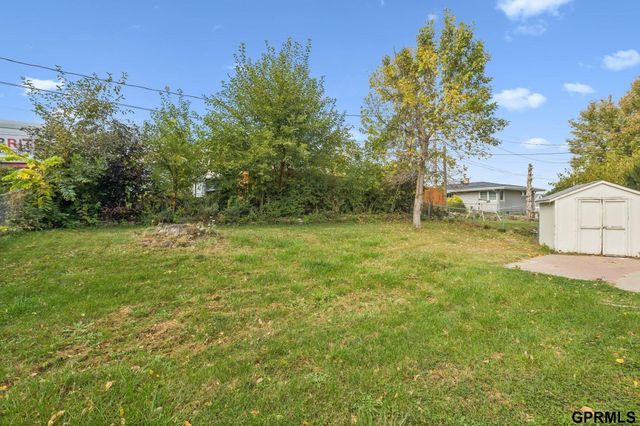 2714 S 60Th Street, Omaha, NE 68106