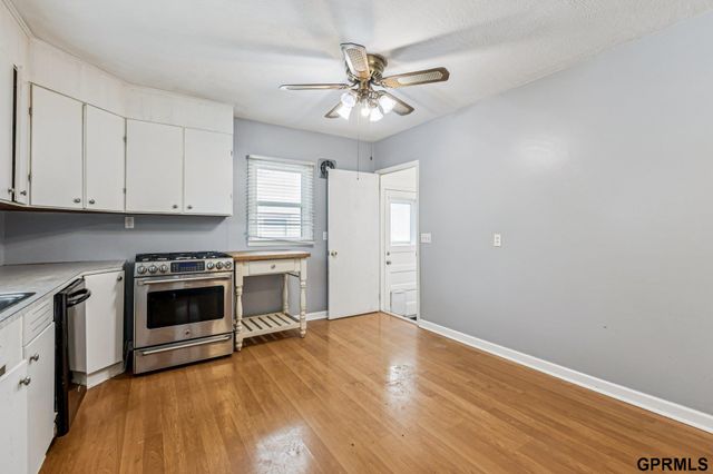 2714 S 60Th Street, Omaha, NE 68106