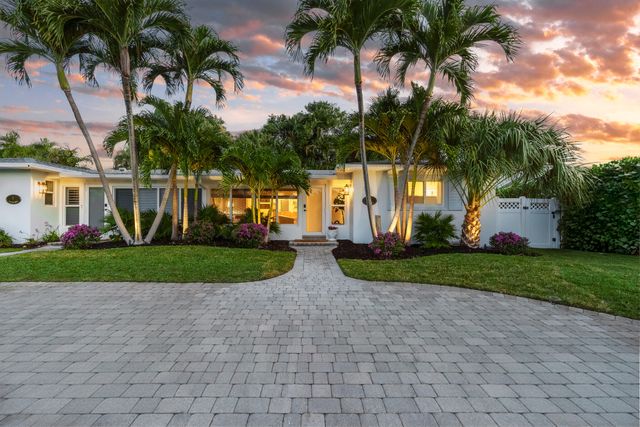 7 Fayette Drive, Ocean Ridge, FL 33435