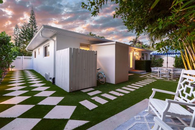 7 Fayette Drive, Ocean Ridge, FL 33435