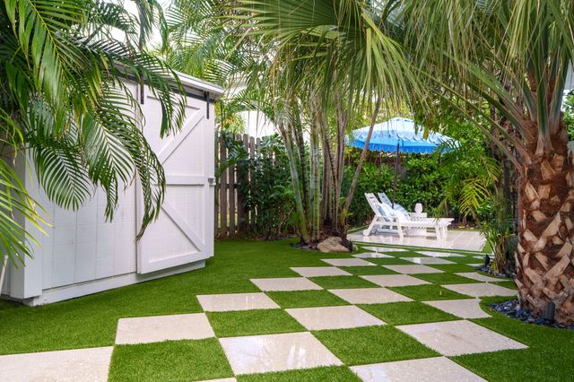 7 Fayette Drive, Ocean Ridge, FL 33435