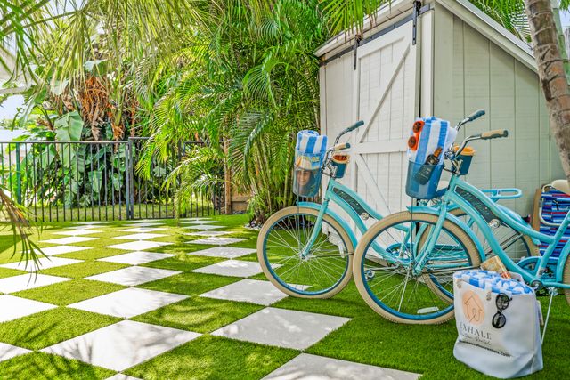 7 Fayette Drive, Ocean Ridge, FL 33435