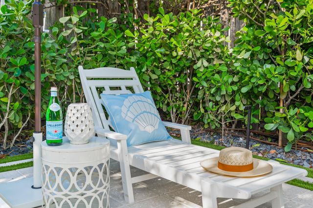 7 Fayette Drive, Ocean Ridge, FL 33435