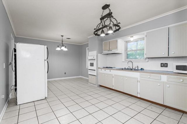 408 Lynn Avenue, Lufkin, TX 75904