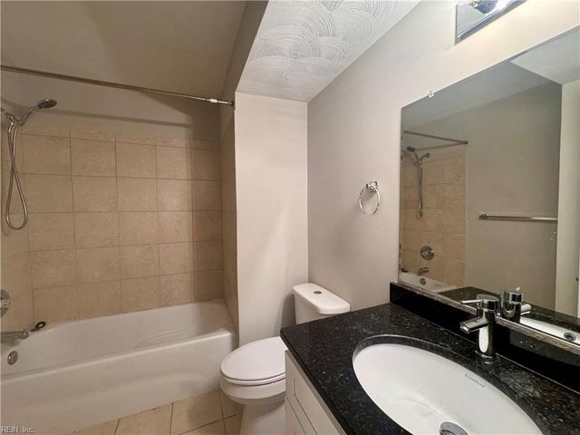 901 Bridge Crossing DR B, Yorktown, VA 23692