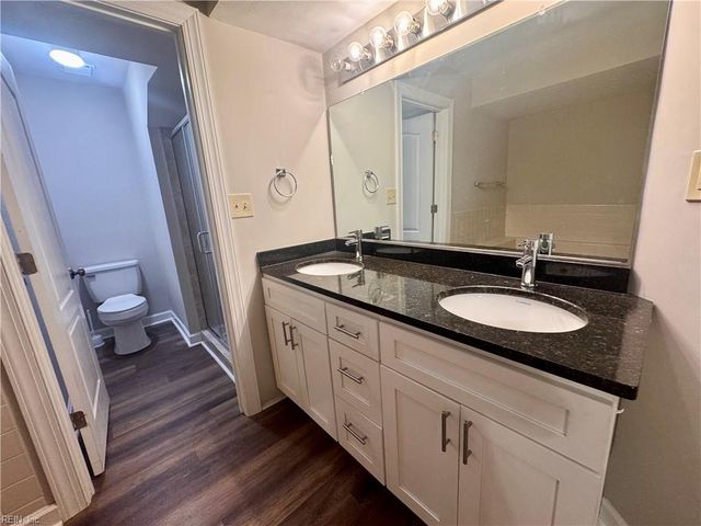 901 Bridge Crossing DR B, Yorktown, VA 23692