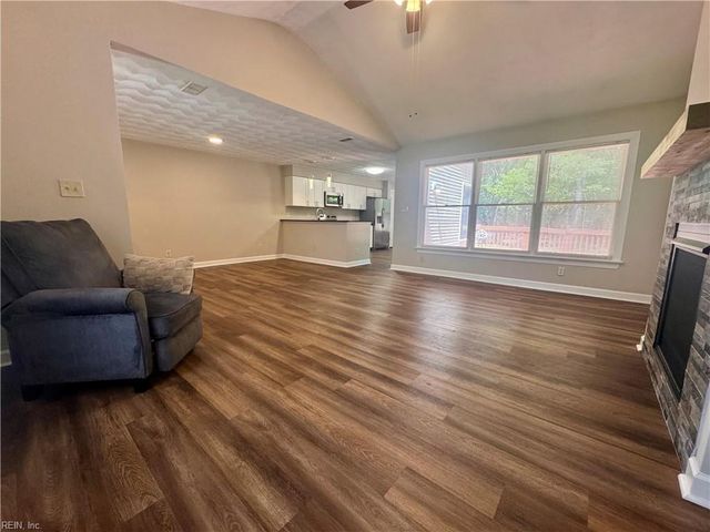 901 Bridge Crossing DR B, Yorktown, VA 23692