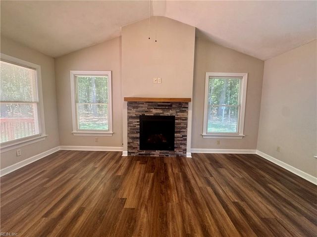 901 Bridge Crossing DR B, Yorktown, VA 23692