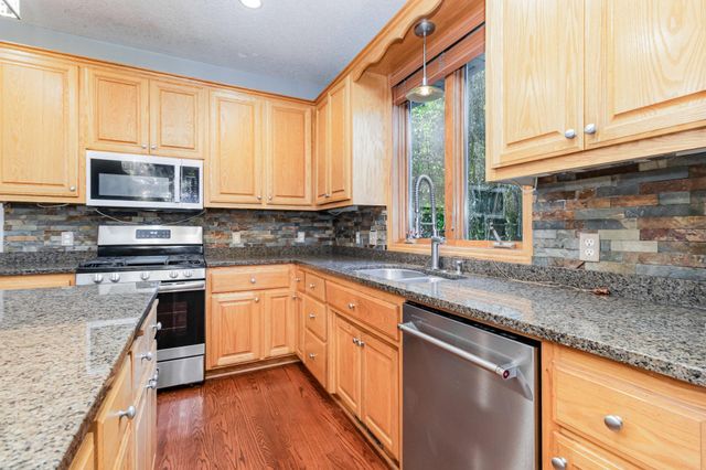 21217 Ixonia Lane, Lakeville, MN 55044