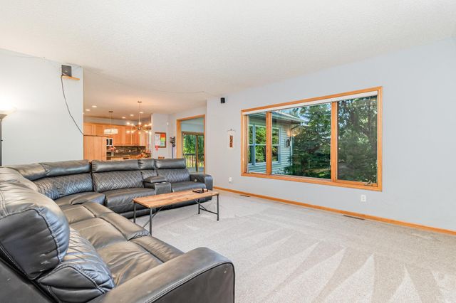 21217 Ixonia Lane, Lakeville, MN 55044