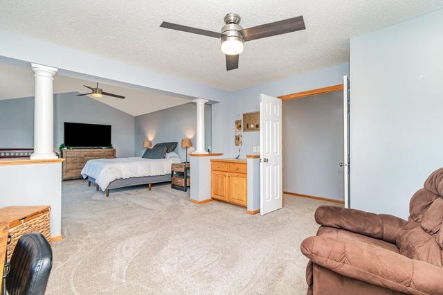 21217 Ixonia Lane, Lakeville, MN 55044