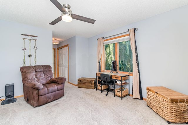 21217 Ixonia Lane, Lakeville, MN 55044