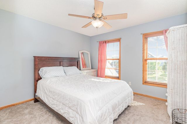 21217 Ixonia Lane, Lakeville, MN 55044