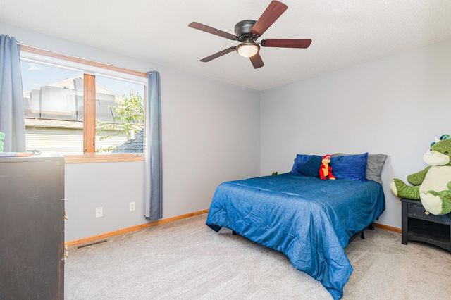 21217 Ixonia Lane, Lakeville, MN 55044