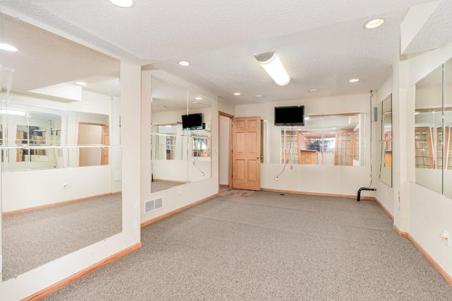 21217 Ixonia Lane, Lakeville, MN 55044