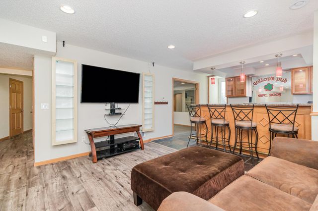 21217 Ixonia Lane, Lakeville, MN 55044