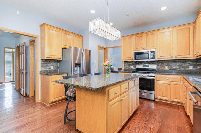 21217 Ixonia Lane, Lakeville, MN 55044