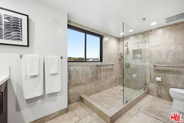 10660 Wilshire Boulevard 804, Los Angeles, CA 90024