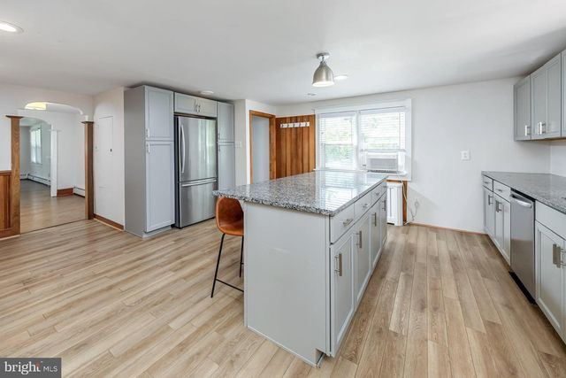 627 SALEM AVE, West Deptford, NJ 08096