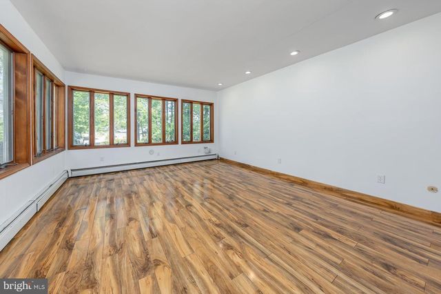 627 SALEM AVE, West Deptford, NJ 08096