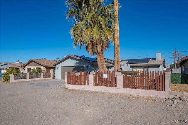 415 Patillo Drive, Bullhead City, AZ 86442